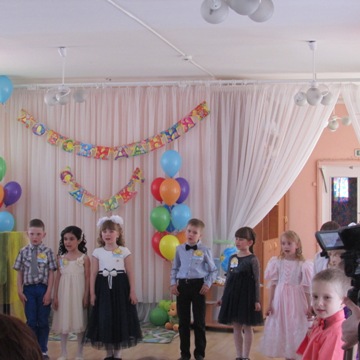 proshchanie-s-detskim-sadom-gruppa-skazka15