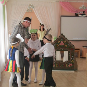 detskij-sad-lumikello-igraem-v-teatr18