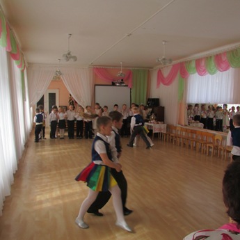 detskij-sad-lumikello-igraem-v-teatr22